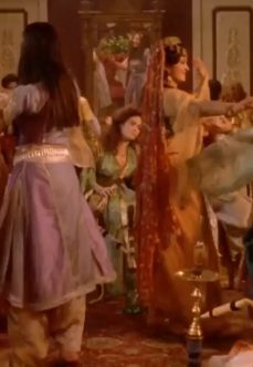 Sevginin Bedeli Dilber Ay Yeşilçam Erotik izle +18